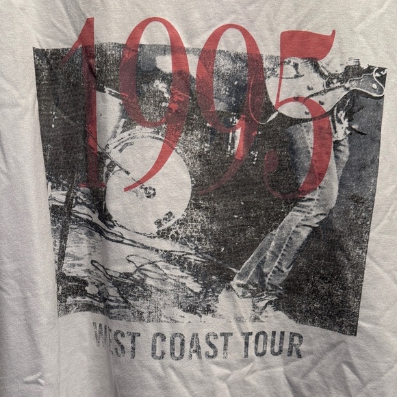 Wild Fable Oversized White Graphic 1995 West Coast Tour Concert Tee Size S NWT - Picture 5 of 5